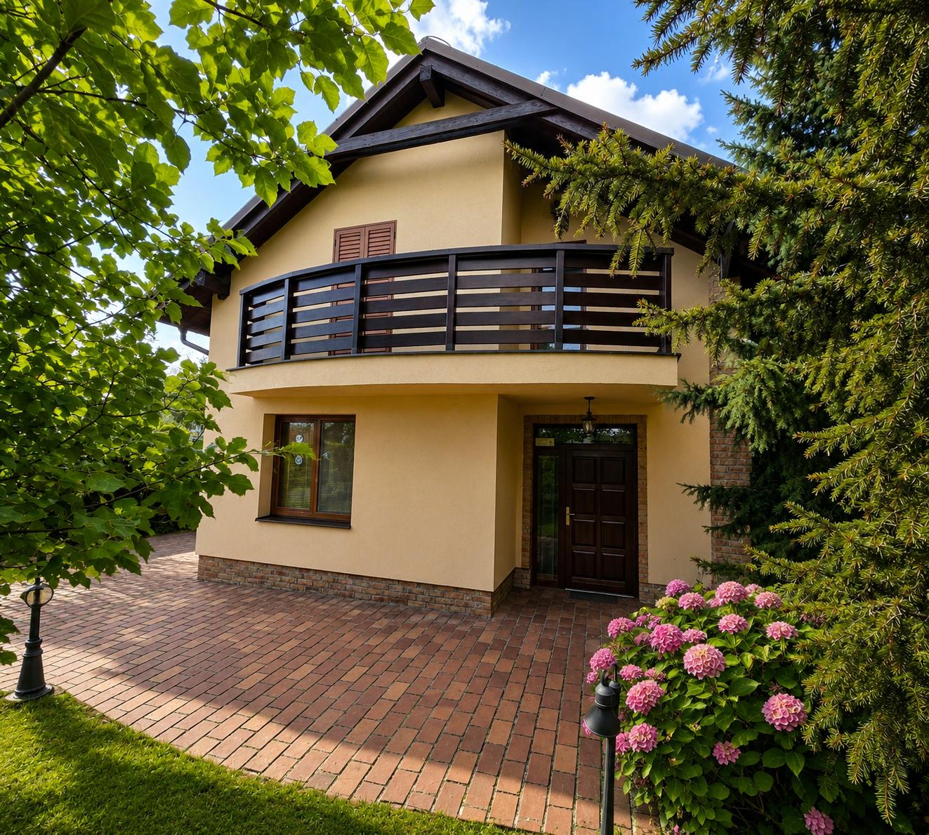 TOP LOKALITA - SLOVENSKÁ 4 IZBOVÝ ZARIADENÝ RD NA PRENÁJOM