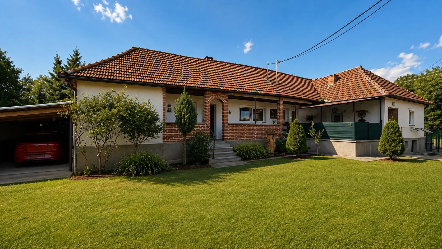 MAĎARSKO - SZUHOGY  4 IZBOVÝ RD 110 M2, POZEMOK 1410 M2