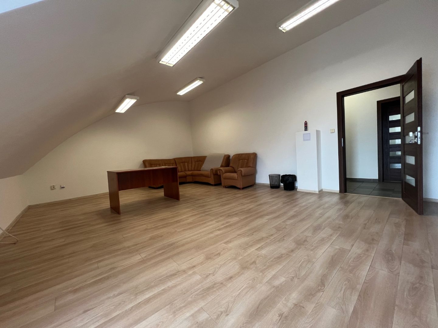 KOŠICE - NA PRENÁJOM KANCELÁRSKE PRIESTORY NA FLORIÁNSKEJ ULICI V BUDOVE EURODOM