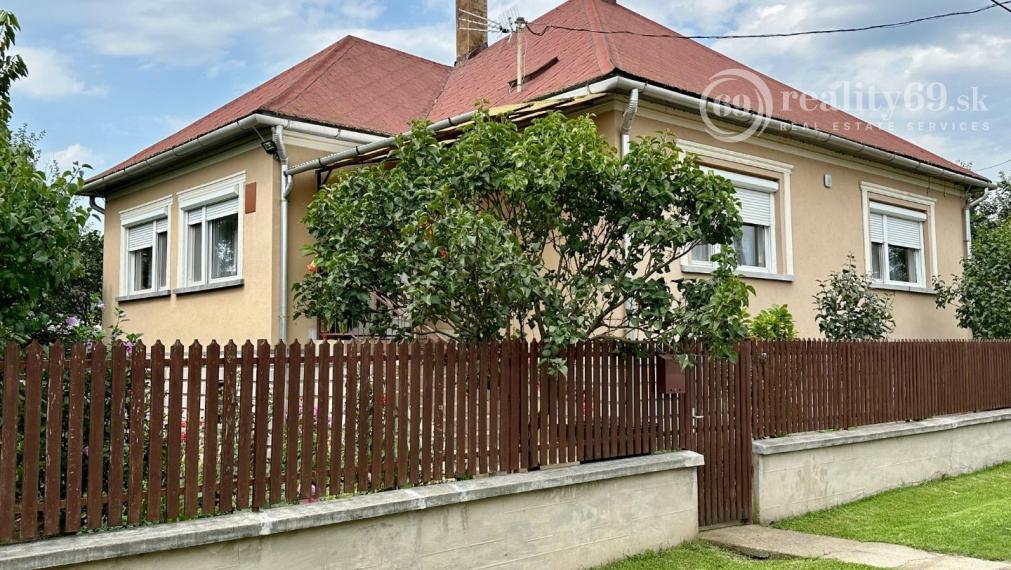 EXKLUZÍVNE MAĎARSKO - SZENDRO SUPER 3 IZBOVÝ RODINNÝ DOM PO REKONŠTRUKCII.