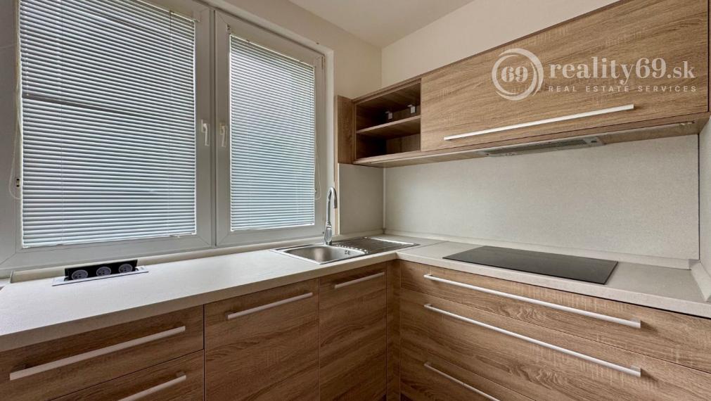 TERASA - NEŠPOROVÁ 2 IZBOVÝ BYT PRI GALÉRII