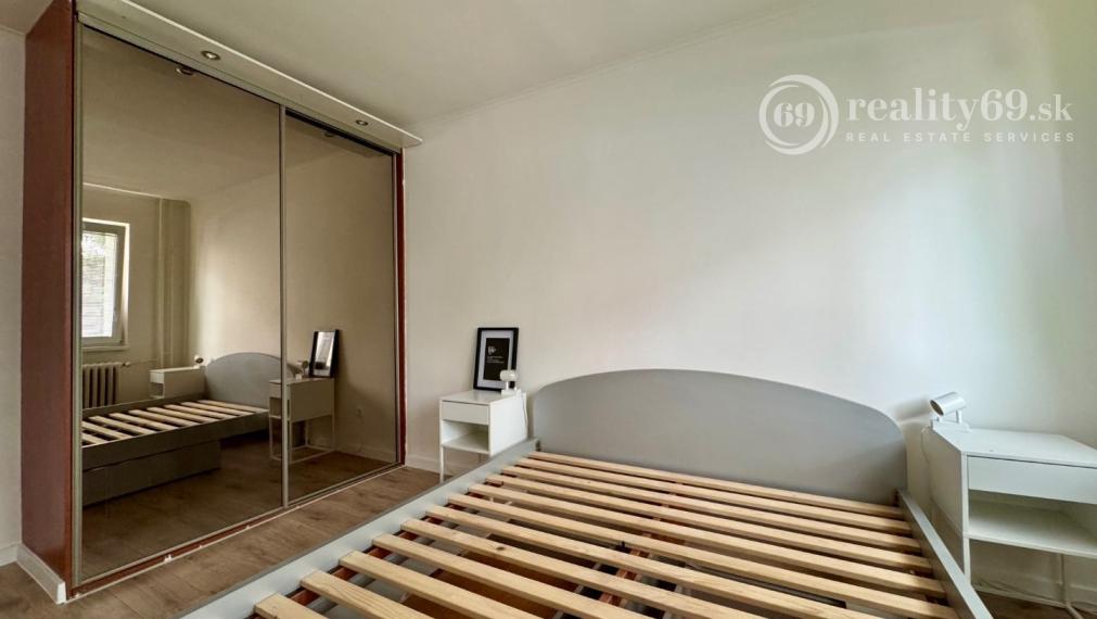 TERASA - NEŠPOROVÁ 2 IZBOVÝ BYT PRI GALÉRII