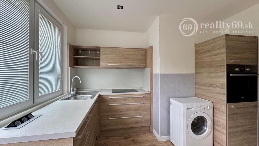 TERASA - NEŠPOROVÁ 2 IZBOVÝ BYT PRI GALÉRII