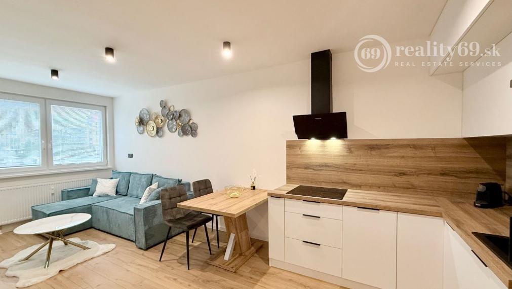 KRIVÁ PRI AUPARKU - 2 IZBOVÝ BYT PRIPRAVENÝ NA BÝVANIE.