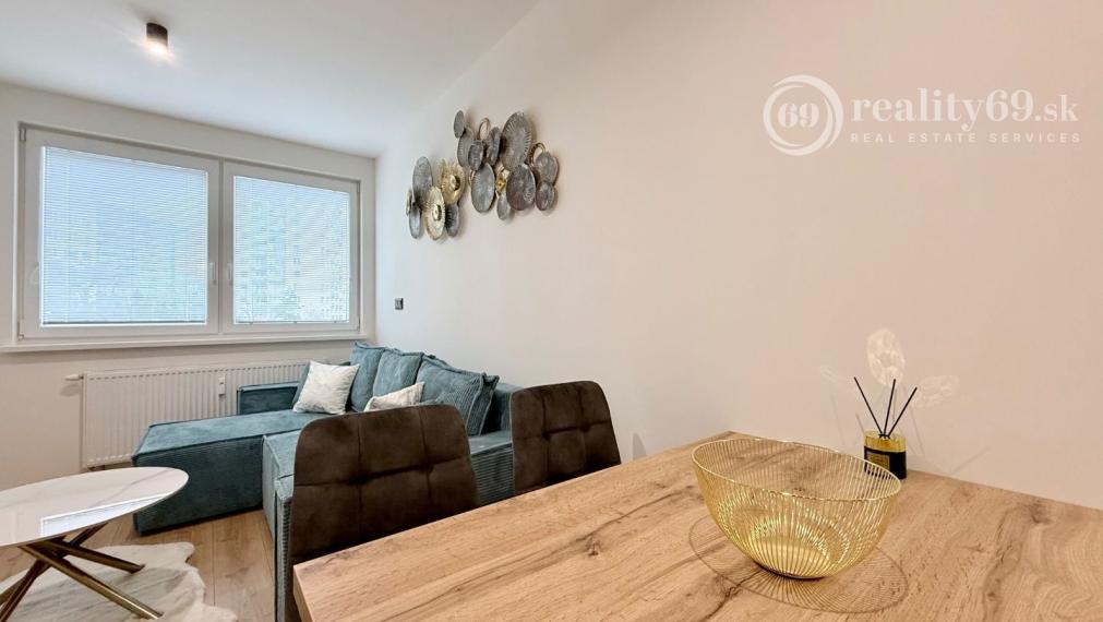 KRIVÁ PRI AUPARKU - 2 IZBOVÝ BYT PRIPRAVENÝ NA BÝVANIE.