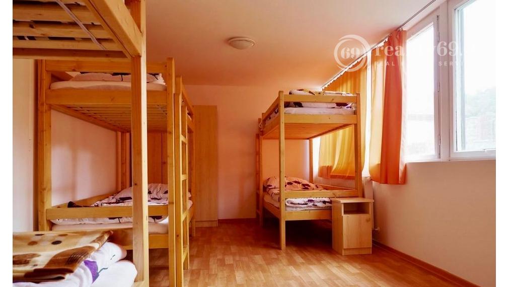 NOVÁ CENA - MAĎARSKO - HOLLÓHÁZA OBYTNÝ UBYTOVACÍ KOMPLEX PRE 60 ĽUDÍ