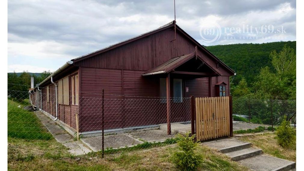 NOVÁ CENA - MAĎARSKO - HOLLÓHÁZA OBYTNÝ UBYTOVACÍ KOMPLEX PRE 60 ĽUDÍ