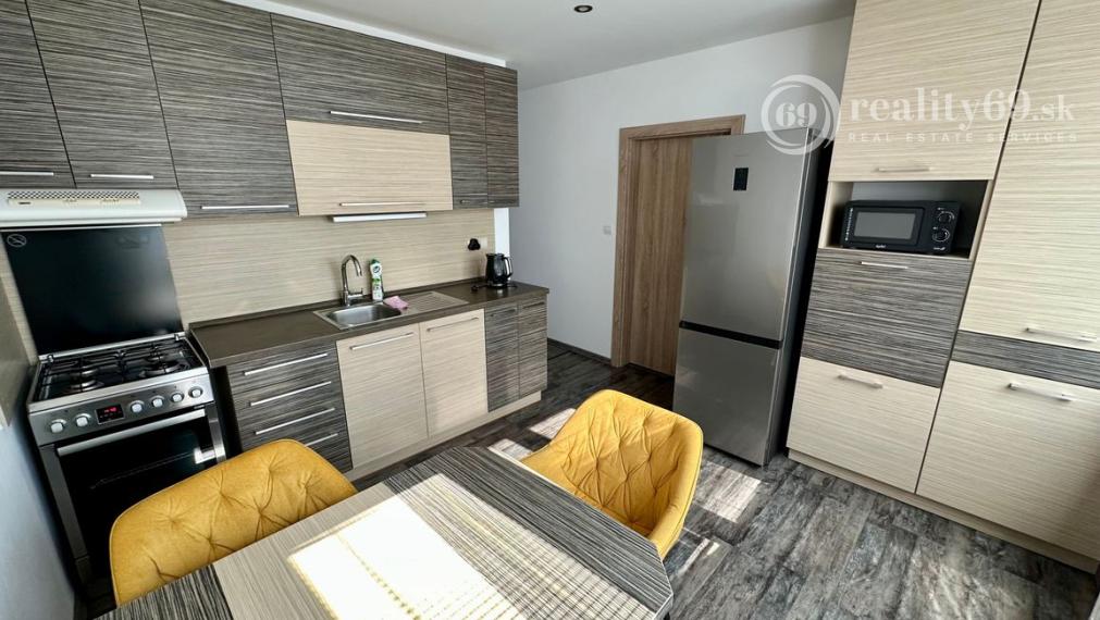 FURČA - KPT. JAROŠA PEKNÝ 2 IZBOVÝ BYT 58 M2, LODŽIA, PO REKONŠTRUKCII ZARIADENÝ.