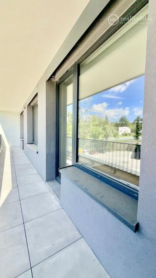 Bývanie snov na výbornej adrese Popradská  3-izbový byt s loggiou, garážové miesto, pivnica.