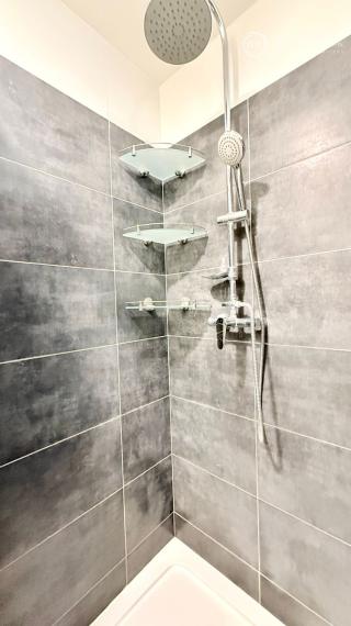 JAZERO - IRKUTSKÁ 4 IZBOVÝ BYT 71 M2, NOVÁ DISPOZÍCIA, LODŽIA A PIVNICA.