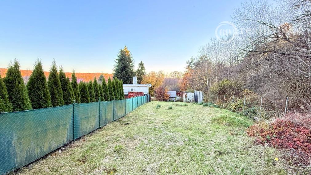 ZELENÝ DVOR – MONČÍ POTOK STAVEBNÝ POZEMOK 396 M2.