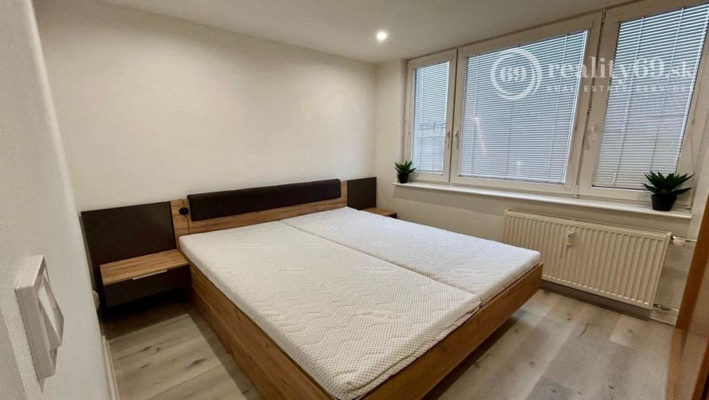 REZERVOVANÉ - TERASA - KYSUCKÁ 3 IZBOVÝ BYT PO KOMPLETNEJ REKONŠTRUKCII