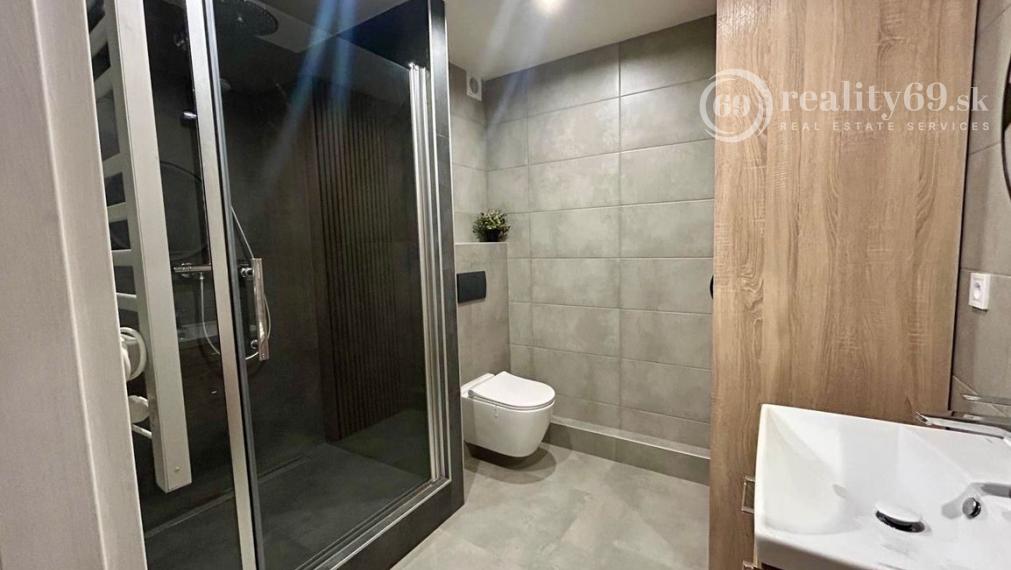 REZERVOVANÉ - TERASA - KYSUCKÁ 3 IZBOVÝ BYT PO KOMPLETNEJ REKONŠTRUKCII