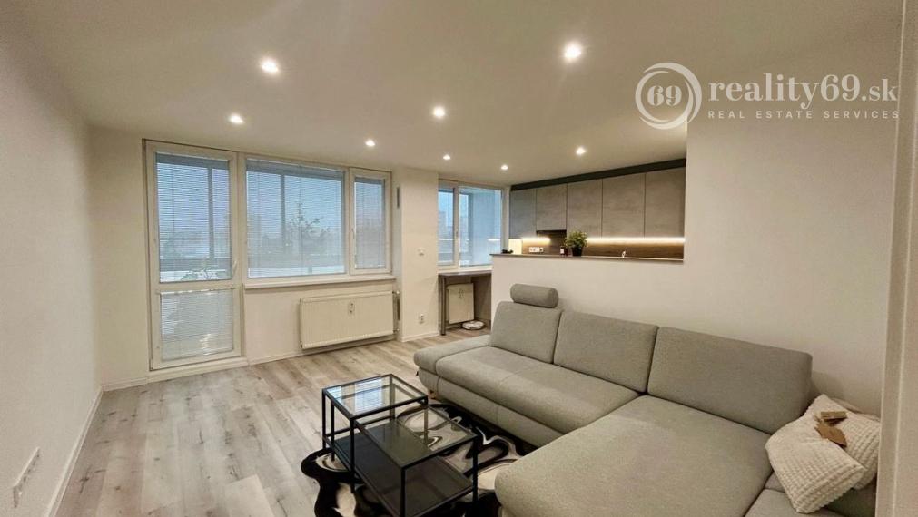 REZERVOVANÉ - TERASA - KYSUCKÁ 3 IZBOVÝ BYT PO KOMPLETNEJ REKONŠTRUKCII