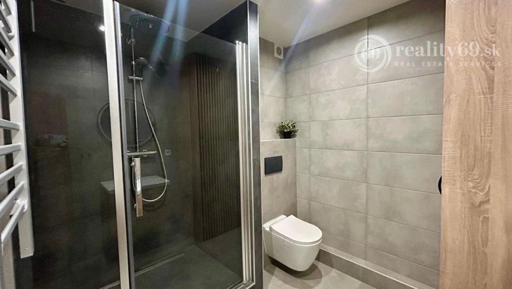 REZERVOVANÉ - TERASA - KYSUCKÁ 3 IZBOVÝ BYT PO KOMPLETNEJ REKONŠTRUKCII