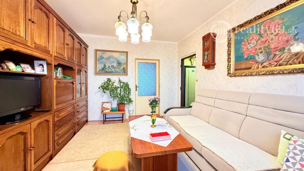 JAZERO - LADOŽSKÁ 2 IZBOVÝ BYT 49 M2, VÝBORNÝ STAV.