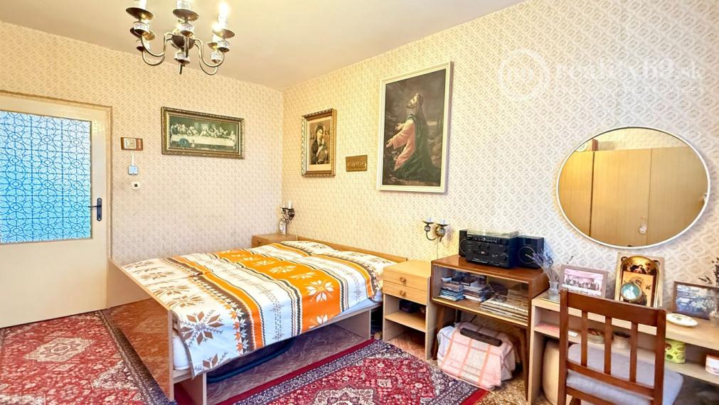 JAZERO - LADOŽSKÁ 2 IZBOVÝ BYT 49 M2, VÝBORNÝ STAV.