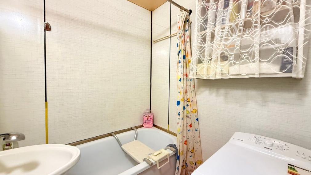 JAZERO - LADOŽSKÁ 2 IZBOVÝ BYT 49 M2, VÝBORNÝ STAV.