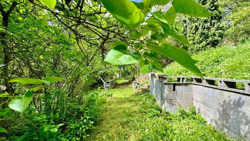 FURČA - STAVEBNÝ POZEMOK 567 M2, PRI OBYTNOM SÚBORE NA HORE.