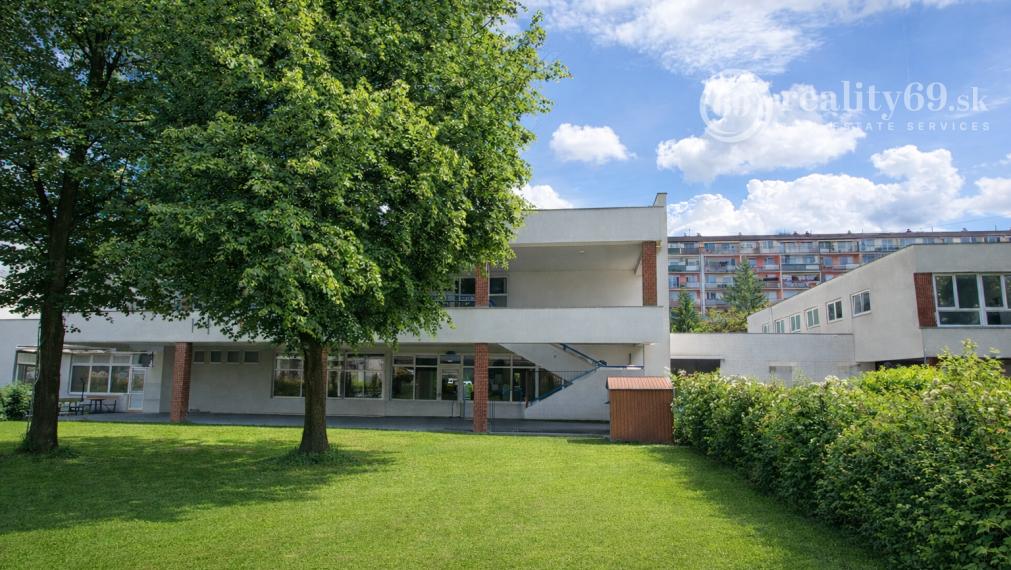 CENTRUM MESTA - TIP TOP OBCHODNÉ PRIESTORY NOVA ADRESA VÁŠHO PODNIKANIA