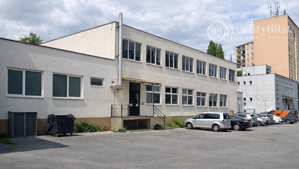 CENTRUM MESTA - TIP TOP OBCHODNÉ PRIESTORY NOVA ADRESA VÁŠHO PODNIKANIA