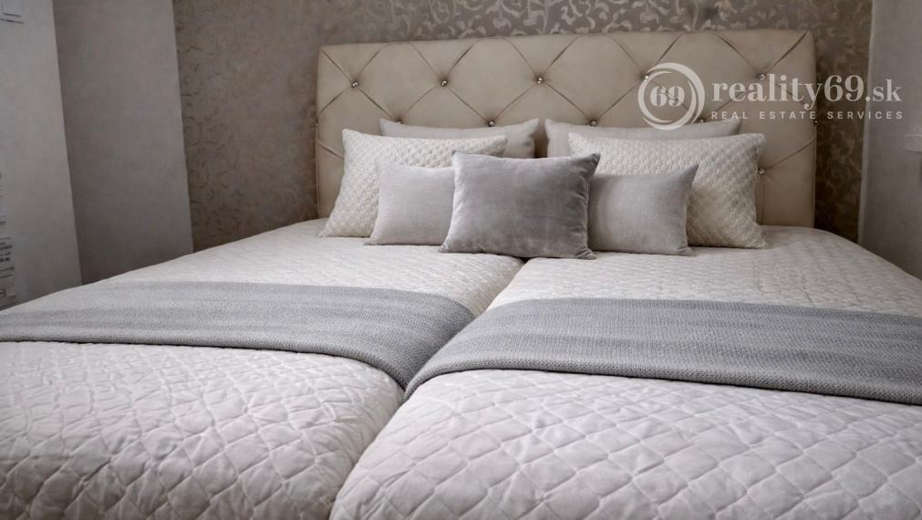 NAD JAZEROM - AZOVSKÁ 1,5 IZBOVÝ BYT 41 M2, ZARIADENÝ KOMPLET.