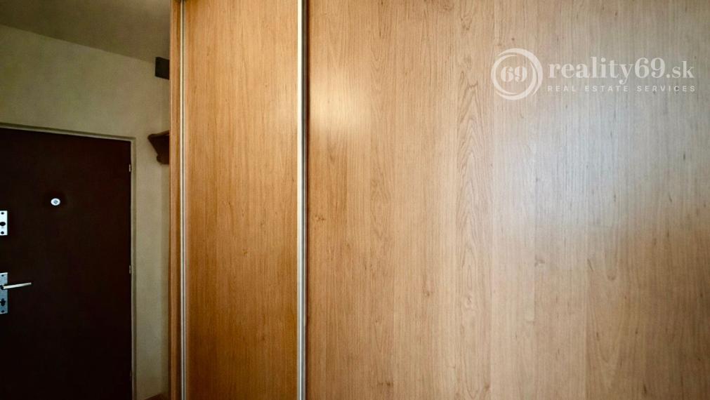 JAZERO - NÁMESTIE KOZMONAUTOV 2 IZBOVÝ BYT 49 M2 IHNEĎ K DISPOZÍCII