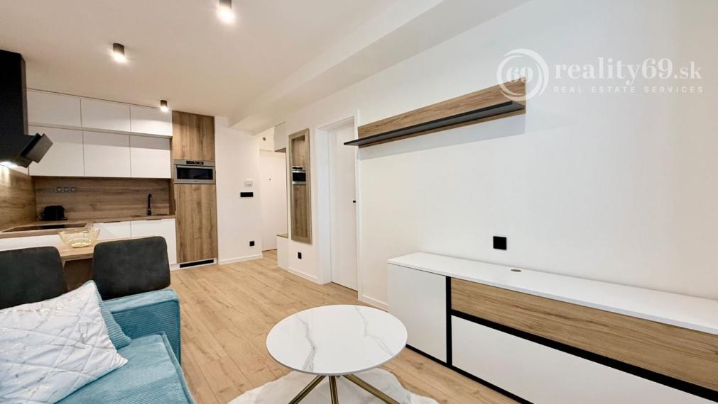 KRIVÁ PRI AUPARKU - 2 IZBOVÝ BYT PRIPRAVENÝ NA BÝVANIE.