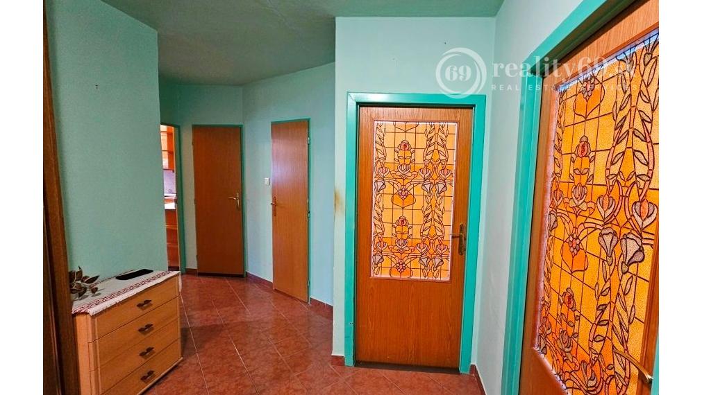 CENTRUM MESTA JÁNOŠÍKOVÁ 3 IZBOVÝ ZARIADENÝ BYT