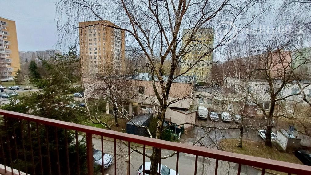 KPT. NÁLEPKU - ŠIRŠIE CENTRUM MESTA. - 3 IZBOVÝ ZARIADENÝ BYT 70 M2