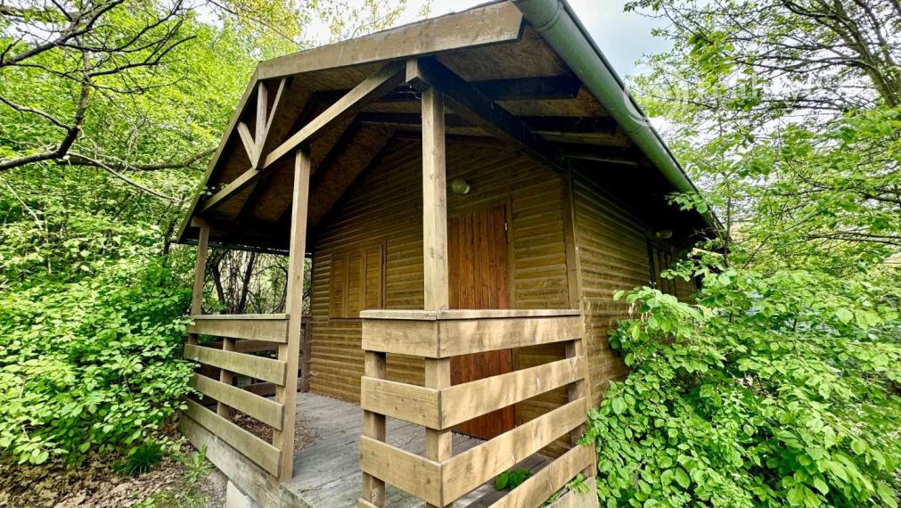 FURČA - STAVEBNÝ POZEMOK 567 M2, PRI OBYTNOM SÚBORE NA HORE.