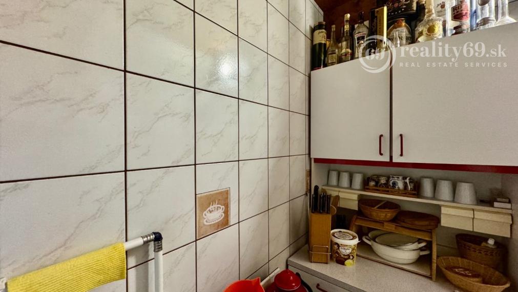 MAĎARSKO - PRI MISKOLCI - 3 IZBOVÁ POSCHODOVÁ CHATA 60 M2, TOP LOKALITA
