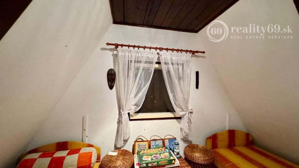 MAĎARSKO - PRI MISKOLCI - 3 IZBOVÁ POSCHODOVÁ CHATA 60 M2, TOP LOKALITA