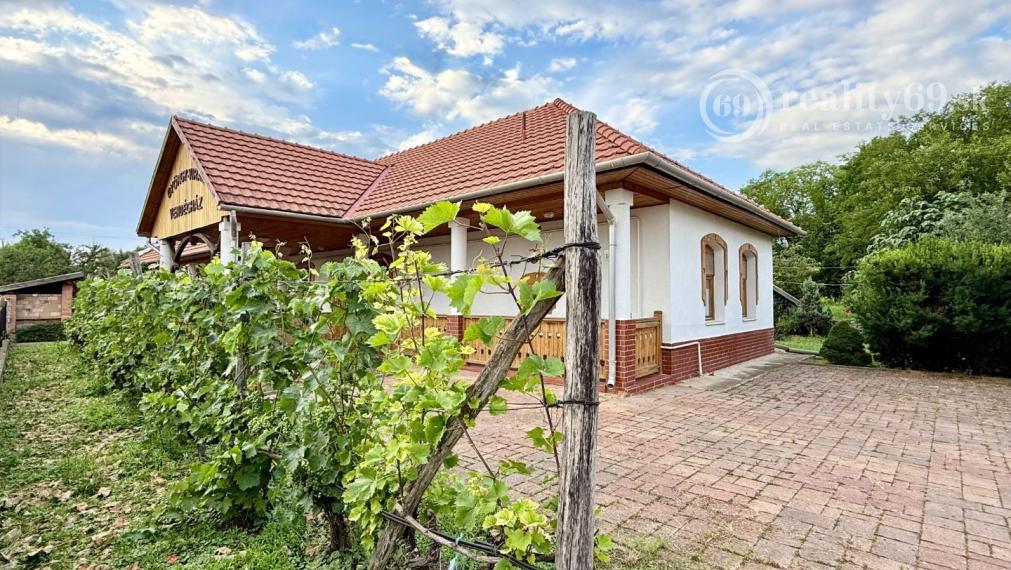 MAĎARSKO - GONC PENZIÓN VHODNÝ AJ NA BÝVANIE V  BLÍZKOSTI SLOVENSKÝCH HRANÍC, VÝBORNÁ INVESTÍCIA.