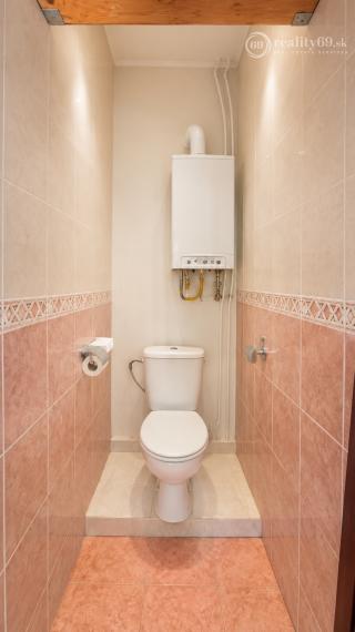 RODINNÝ DOM V CENE 2-IZBOVÉHO BYTU V KOŠICIACH VEĽKÝ POZEMOK 1 726 m²  TURŇA NAD BODVOU