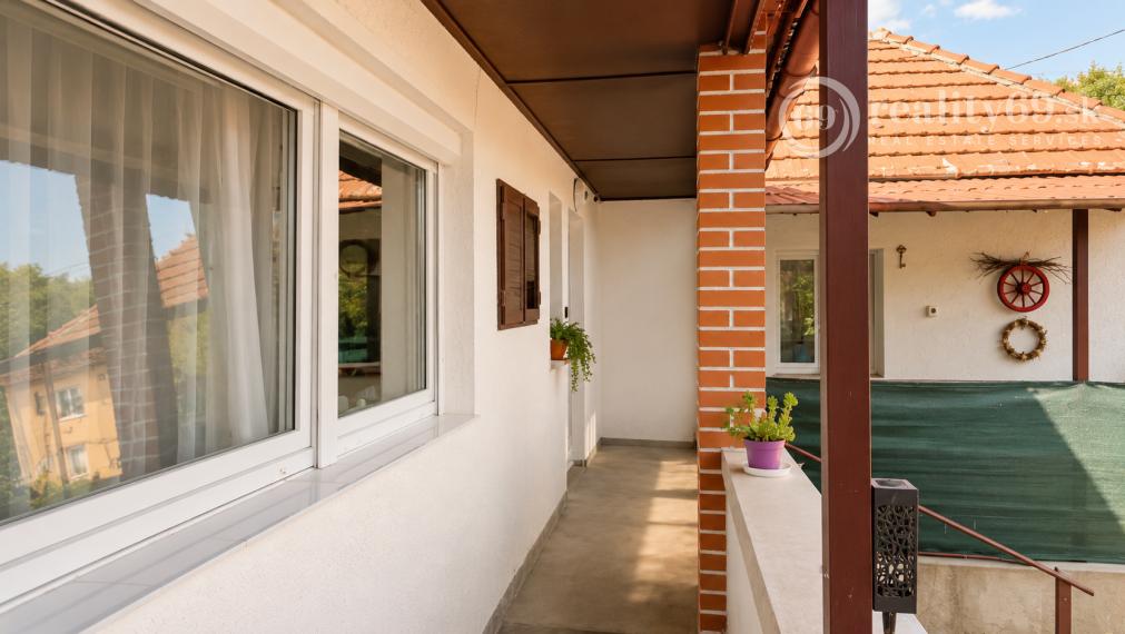 MAĎARSKO - SZUHOGY  4 IZBOVÝ RD 110 M2, POZEMOK 1410 M2
