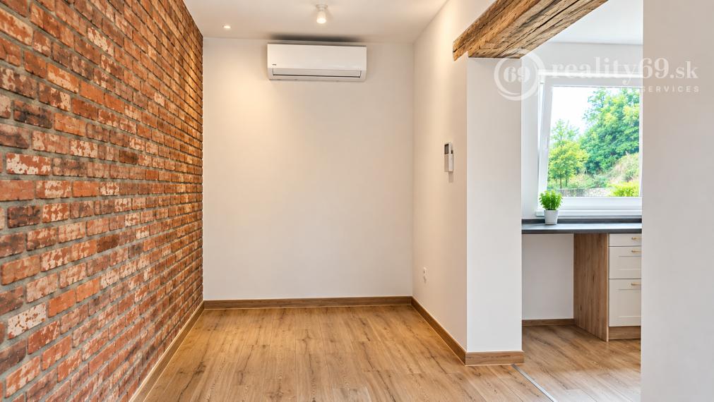 ABAÚJVÁR – MAĎARSKO 2 IZBOVÝ RD S TERASOU