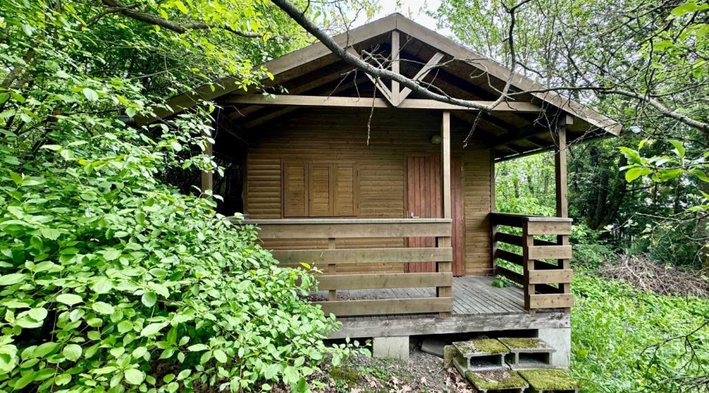 FURČA - STAVEBNÝ POZEMOK 567 M2, PRI OBYTNOM SÚBORE NA HORE.