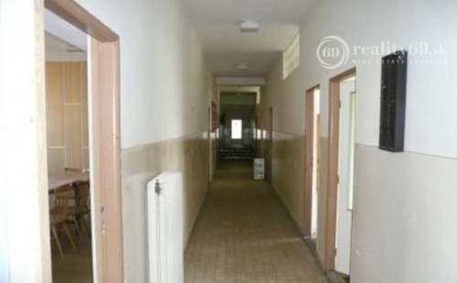 ŠARIŠSKÉ MICHAĽANY - TOP INVESTÍCIA SKLADY, VÝROBA, KANCELÁRIE, VLEČKA.