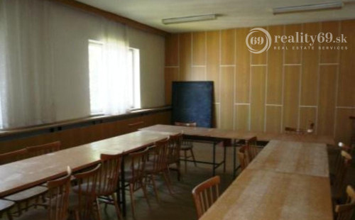 ŠARIŠSKÉ MICHAĽANY - TOP INVESTÍCIA SKLADY, VÝROBA, KANCELÁRIE, VLEČKA.