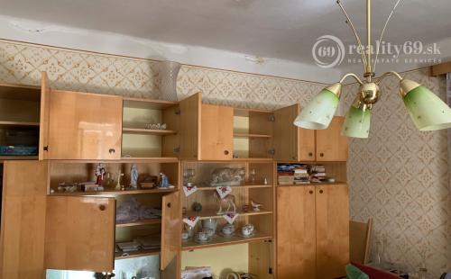 REZERVOVANÉ - MAĎARSKO - PERKUPA VEĽKÝ 3 IZBOVÝ DOM SUPER STAV, UPRAVENÝ POZEMOK.