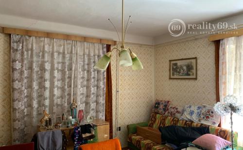 REZERVOVANÉ - MAĎARSKO - PERKUPA VEĽKÝ 3 IZBOVÝ DOM SUPER STAV, UPRAVENÝ POZEMOK.