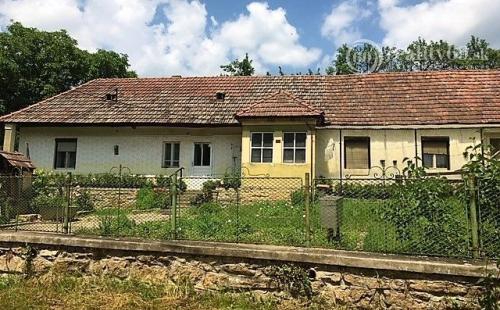 MAĎARSKO - BÓDVASZILAS  3 IZBOVÝ RD S VÍNNOU PIVNICOU, POZEMOK 1000 M2