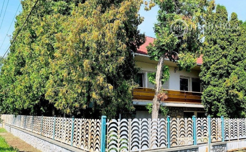 MAĎARSKO - BOLDVA POSCHODOVÝ TEHLOVÝ DOM S POZEMKOM 1000 M2