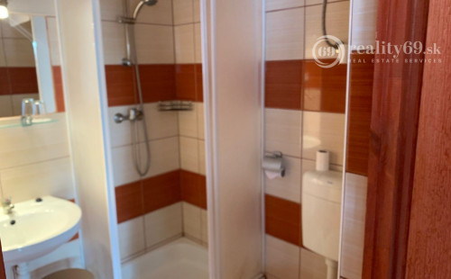 MAĎARSKO - DÉDESTAPOLCSÁNY 6 IZBOVÝ APARTMÁNOVÝ KOMPLEX V CHRÁNENEJ KRAJINNEJ OBLASTI