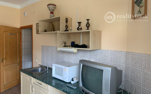 MAĎARSKO - DÉDESTAPOLCSÁNY 6 IZBOVÝ APARTMÁNOVÝ KOMPLEX V CHRÁNENEJ KRAJINNEJ OBLASTI