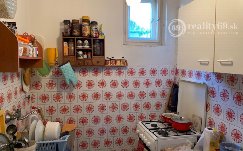 MAĎARSKO - SZALONNA 5 IZBOVÝ POSCHODOVÝ RODINNÝ DOM S VEĽKÝM POZEMKOM 2000 M2