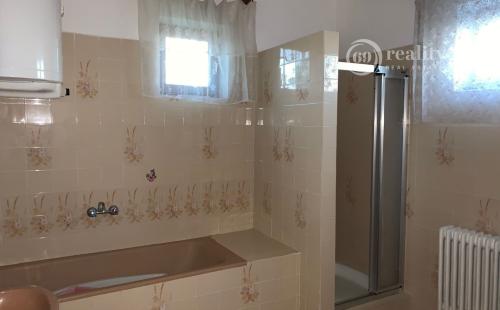 MAĎARSKO - EDELÉNY 4 IZBOVÝ RODINNÝ DOM BLÍZKO CENTRA MESTA V TICHOM PROSTREDÍ