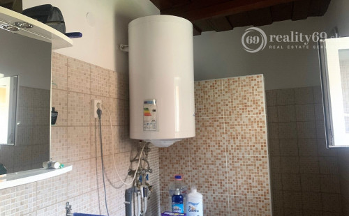 REZERVOVANÉ - MAĎARSKO - BÓDVARÁKÓ 3 IZBOVÝ RD PO REKONŠTRUKCII S NOVOU STRECHOU