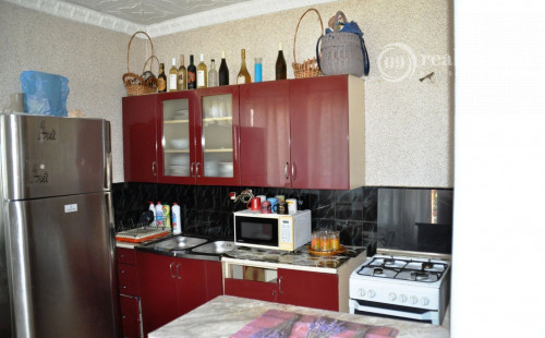 MAĎARSKO - ENCS PEKNÝ 3 IZBOVÝ DOM NA VEĽKOM POZEMKU..